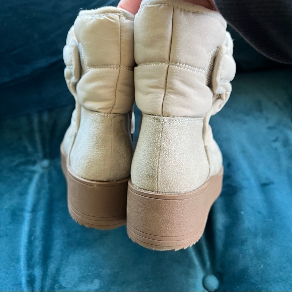 QUILTED PLATFORM NEUTRAL CREAM PUFFER SNOW BOOTS SHERPA LINED SIZE 8 NWOT - Picture 7 of 9